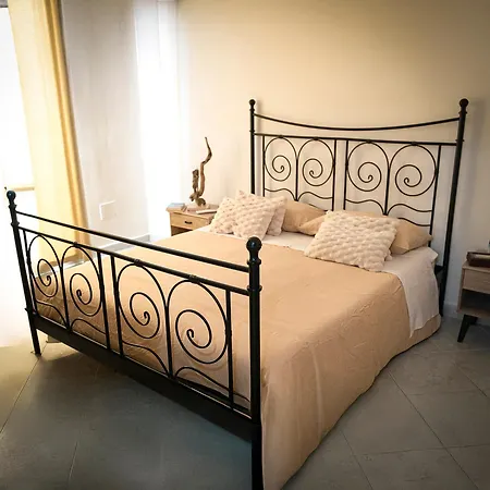 La Casa Di Clara Napoli