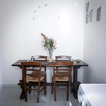 La Casa Di Clara Napoli